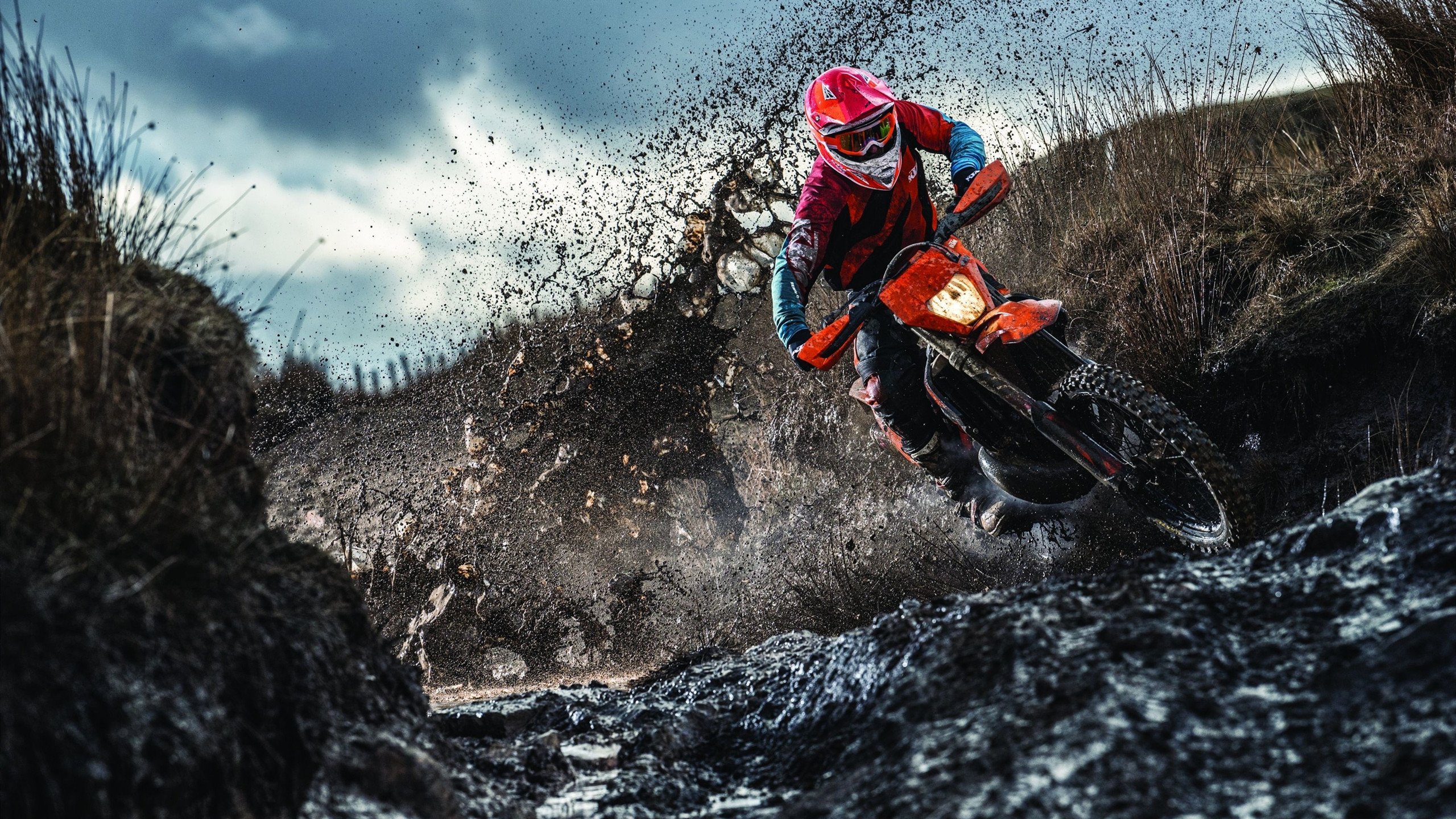 开云体育官网-逆转与统治,韩国队惊险翻盘泰国队,辛杜赛场独舞